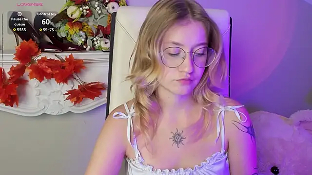 Nerissa xo online show from September 2025 08:05:02 PM