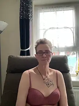 Curvy-Jinx online show from February 2026 08:32:02 AM