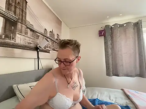Curvy-Jinx online show from July 2026 10:59:02 AM