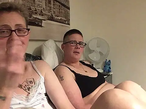 Curvy-Jinx online show from February 2026 09:34:01 PM