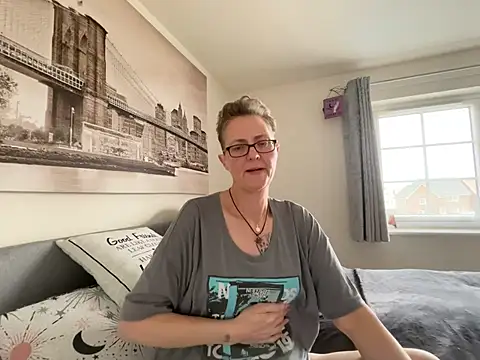 Curvy-Jinx online show from March 2026 08:41:02 AM