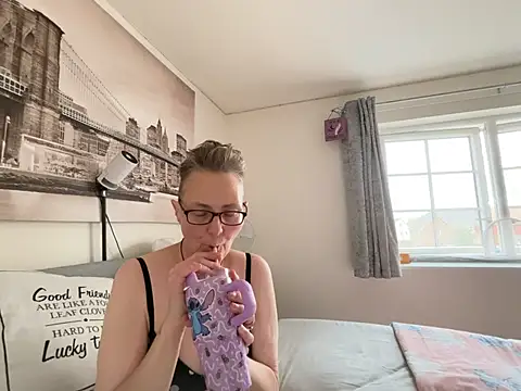 Curvy-Jinx online show from July 2026 09:49:01 AM