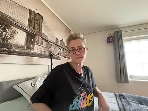 Curvy-Jinx online show from March 2026 12:04:02 PM