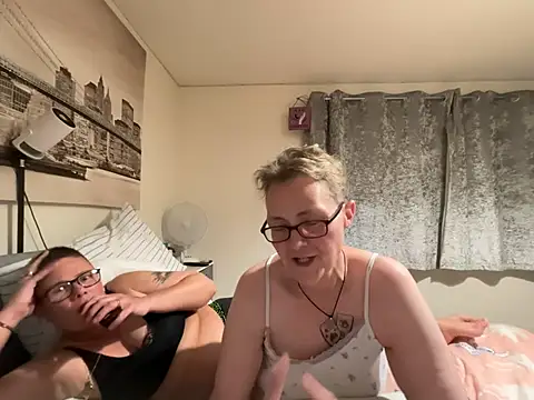 Curvy-Jinx online show from July 2026 08:45:02 PM
