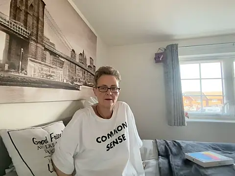 Curvy-Jinx online show from February 2026 08:46:02 AM