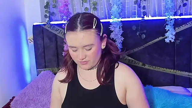 Snapshot of AliaMiller_ chatting on October 2025 08:52:01 PM AliaMiller online show from October 2025 08:52:01 PM