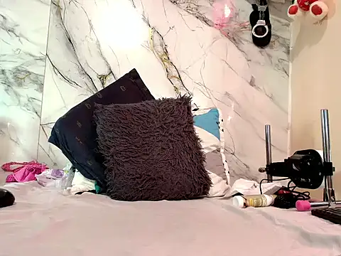 rachelroberts online show from November 2025 08:18:01 AM