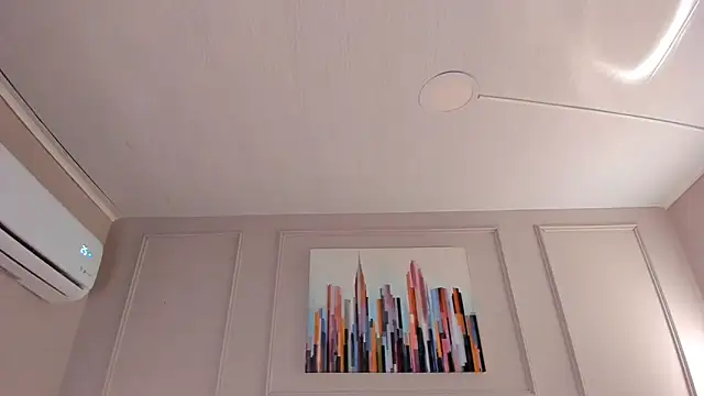 mia kisses2 online show from April 2026 08:37:02 PM