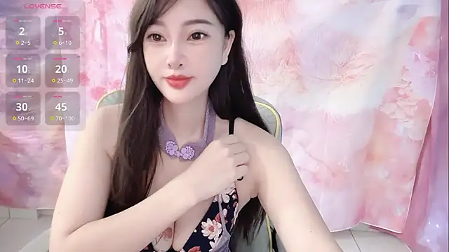 Crush-7ii online show from February 2026 12:33:02 AM