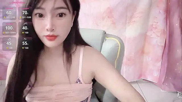 Crush-7ii online show from February 2026 02:28:01 PM