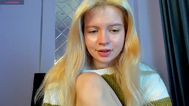 Snapshot of AlisaGoldie chatting on September 2025 11:16:02 AM AlisaGoldie online show from September 2025 11:16:02 AM