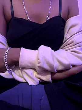 sakshi5533 online show from December 2025 05:12:02 PM