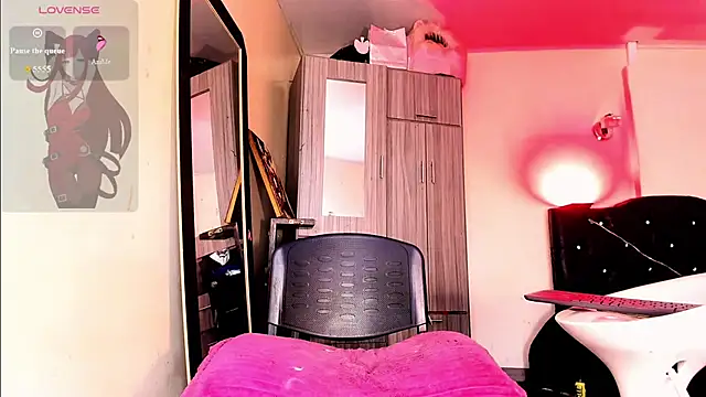 Rossedewitt  online show from February 2026 06:51:01 PM