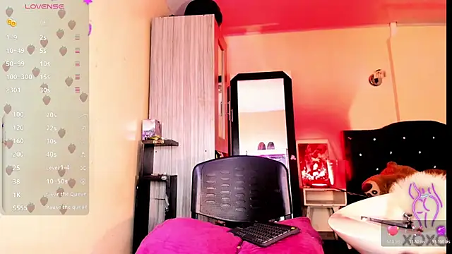 Rossedewitt  online show from February 2026 07:04:02 PM