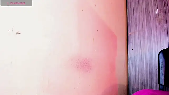 Rossedewitt  online show from March 2026 07:15:02 PM