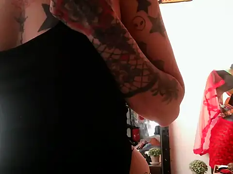 Snapshot of muscle_mommyy chatting on September 2025 05:00:01 PM muscle mommyy online show from September 2025 05:00:01 PM