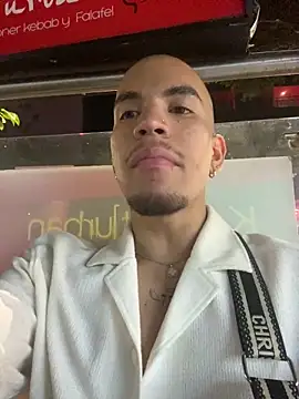 brunoorangel1 online show from May 2026 09:53:01 AM