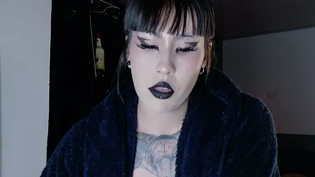 Angelabl0odborne online show from December 2025 11:19:01 PM