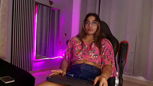 rachell owen online show from November 2025 04:22:01 AM