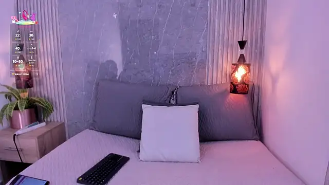 Emili  hot online show from November 2025 11:54:01 AM