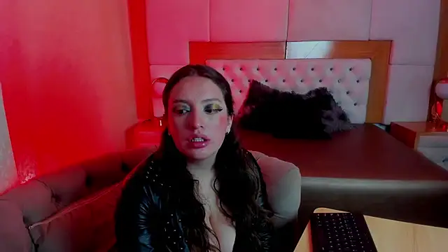 Snapshot of BrithaniKy chatting on December 2025 04:57:01 PM BrithaniKy online show from December 2025 04:57:01 PM