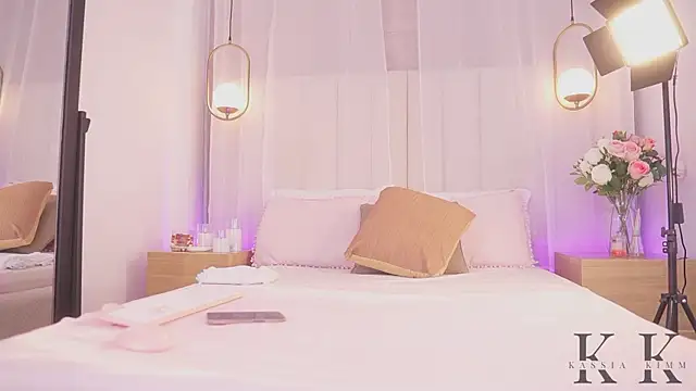 kassia kim online show from April 2026 05:45:02 AM