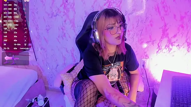 AriaNova  online show from February 2026 01:19:02 PM