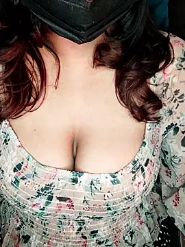 darling devil online show from December 2025 08:04:02 PM