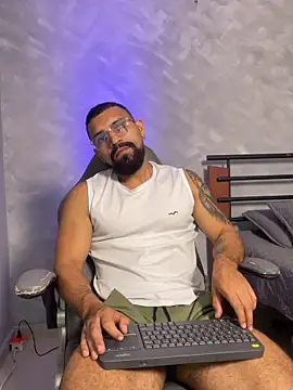 vincentjaxon online show from April 2026 05:39:01 PM