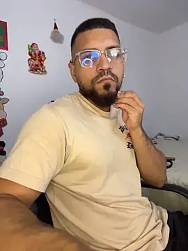 vincentjaxon online show from December 2025 10:48:02 AM