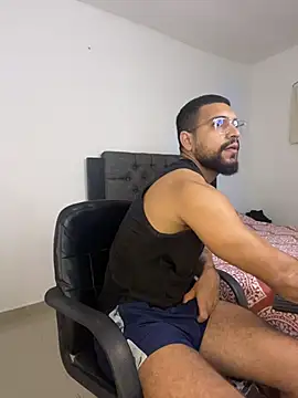 vincentjaxon online show from November 2025 10:41:02 AM