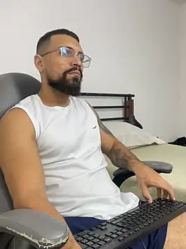 vincentjaxon online show from March 2026 05:41:02 PM