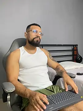 vincentjaxon online show from March 2026 08:10:01 PM