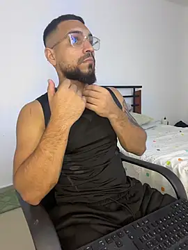 vincentjaxon online show from November 2025 06:41:01 PM