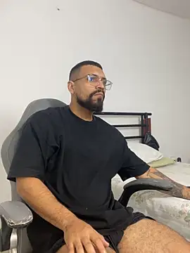 vincentjaxon online show from February 2026 12:02:02 PM