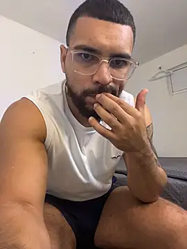 vincentjaxon online show from October 2025 11:21:02 AM