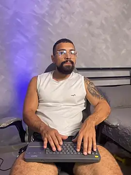 vincentjaxon online show from April 2026 05:57:02 PM