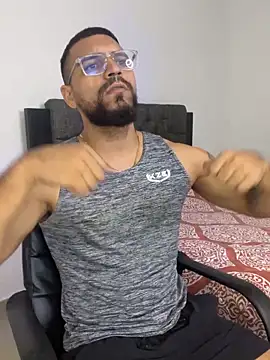 vincentjaxon online show from November 2025 10:30:01 AM