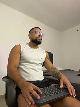 vincentjaxon online show from October 2025 11:42:02 AM