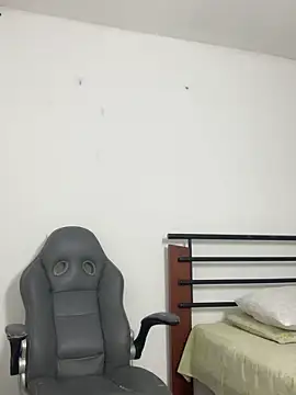 vincentjaxon online show from February 2026 12:39:02 PM