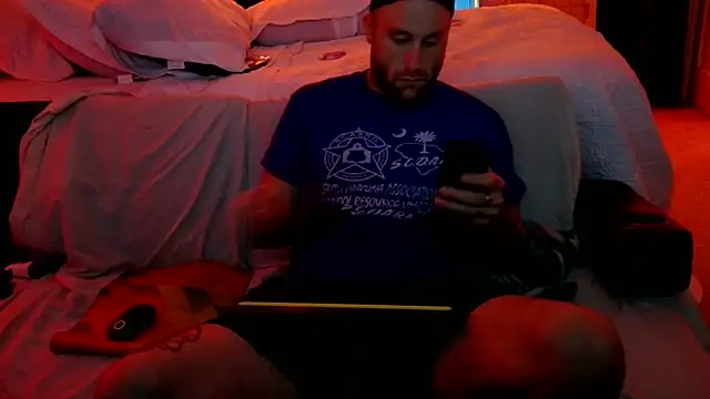 Luv2SuckBWC92 online show from October 2025 04:24:02 AM