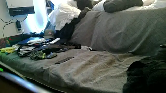 Snapshot of Luv2SuckBWC92 chatting on December 2025 04:39:02 PM Luv2SuckBWC92 online show from December 2025 04:39:02 PM