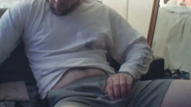 Luv2SuckBWC92 online show from February 2026 08:27:01 PM