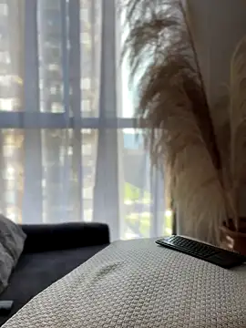 Sofi Leal online show from November 2025 12:49:01 PM