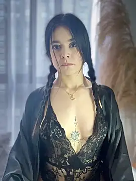 Sofi Leal online show from February 2026 12:05:01 PM