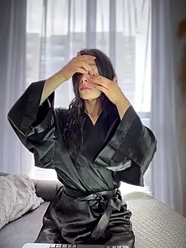 Sofi Leal online show from February 2026 12:35:01 PM