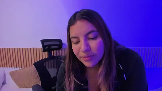 OliviaSweett online show from October 2025 06:53:02 PM