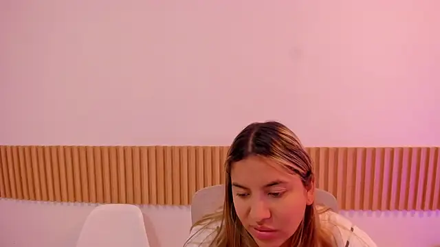 OliviaSweett online show from April 2026 06:45:01 PM