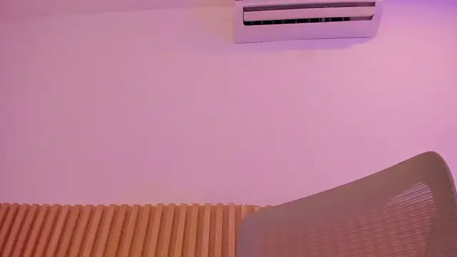 OliviaSweett online show from June 2026 06:50:01 PM