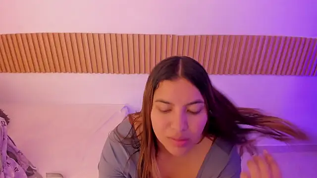 OliviaSweett online show from November 2025 06:51:01 PM